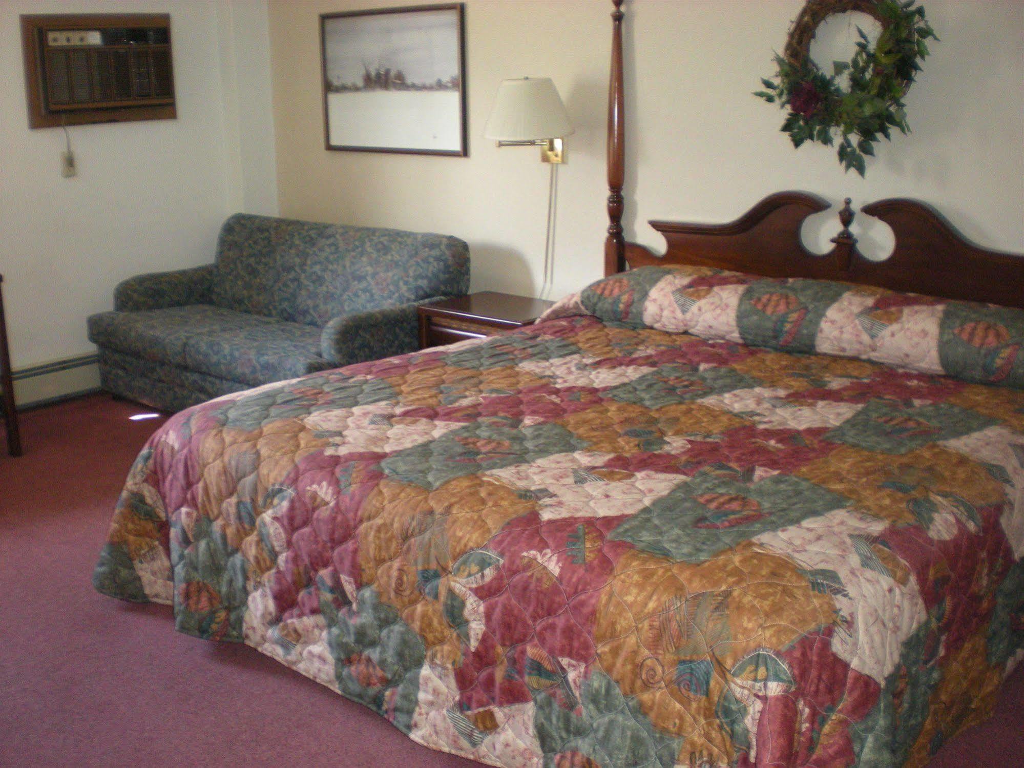 American Hotel